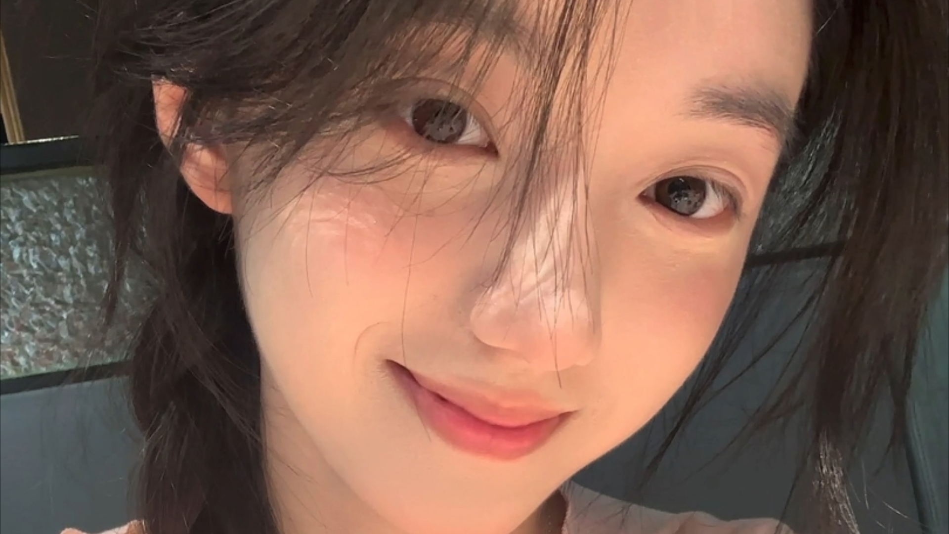 经历家暴后离婚，50岁脱口秀新人“房主任”出道